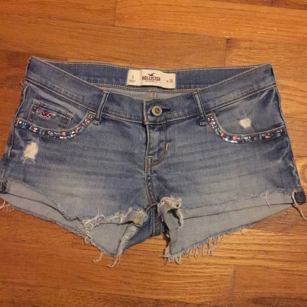 Lightwash Bedazzled Hollister Shorts - Size 3 (26)